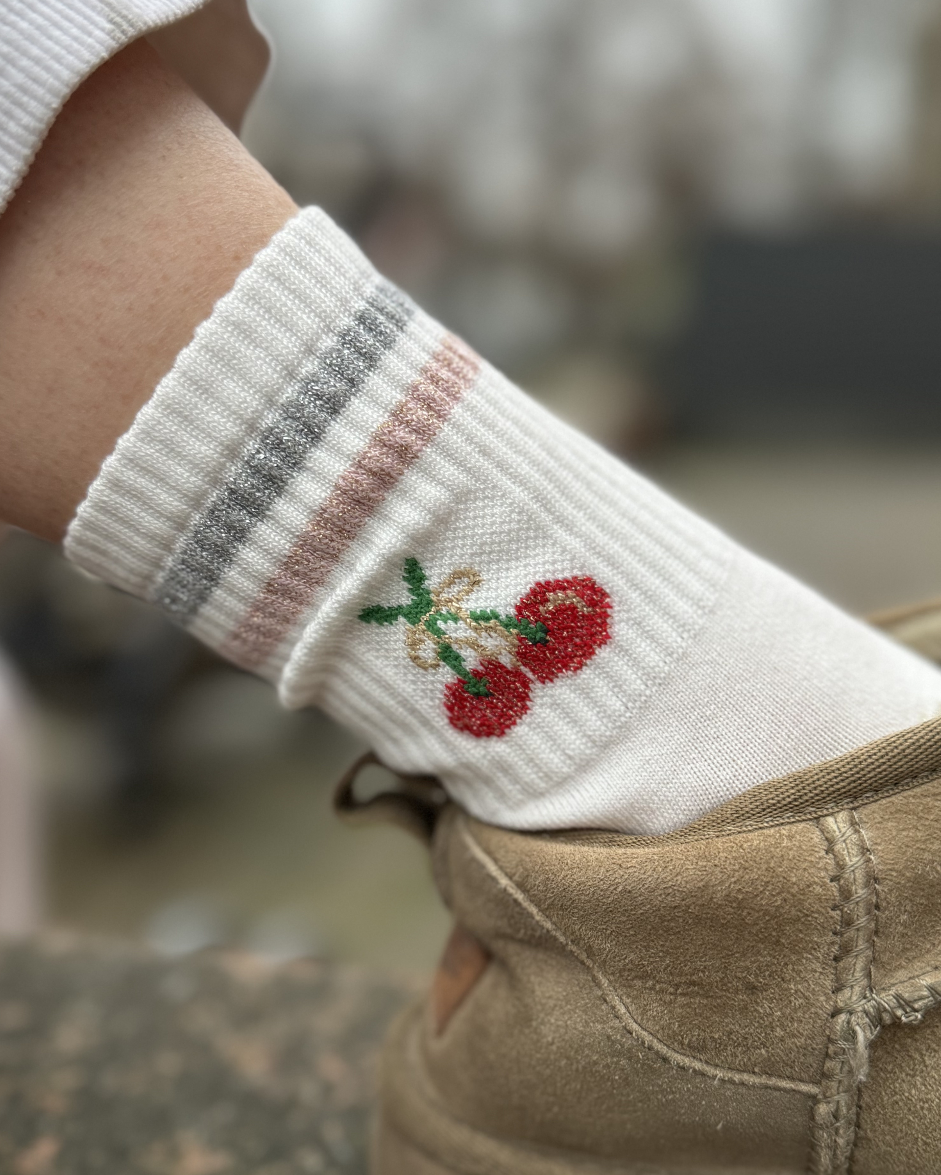 Lilly - Cherries