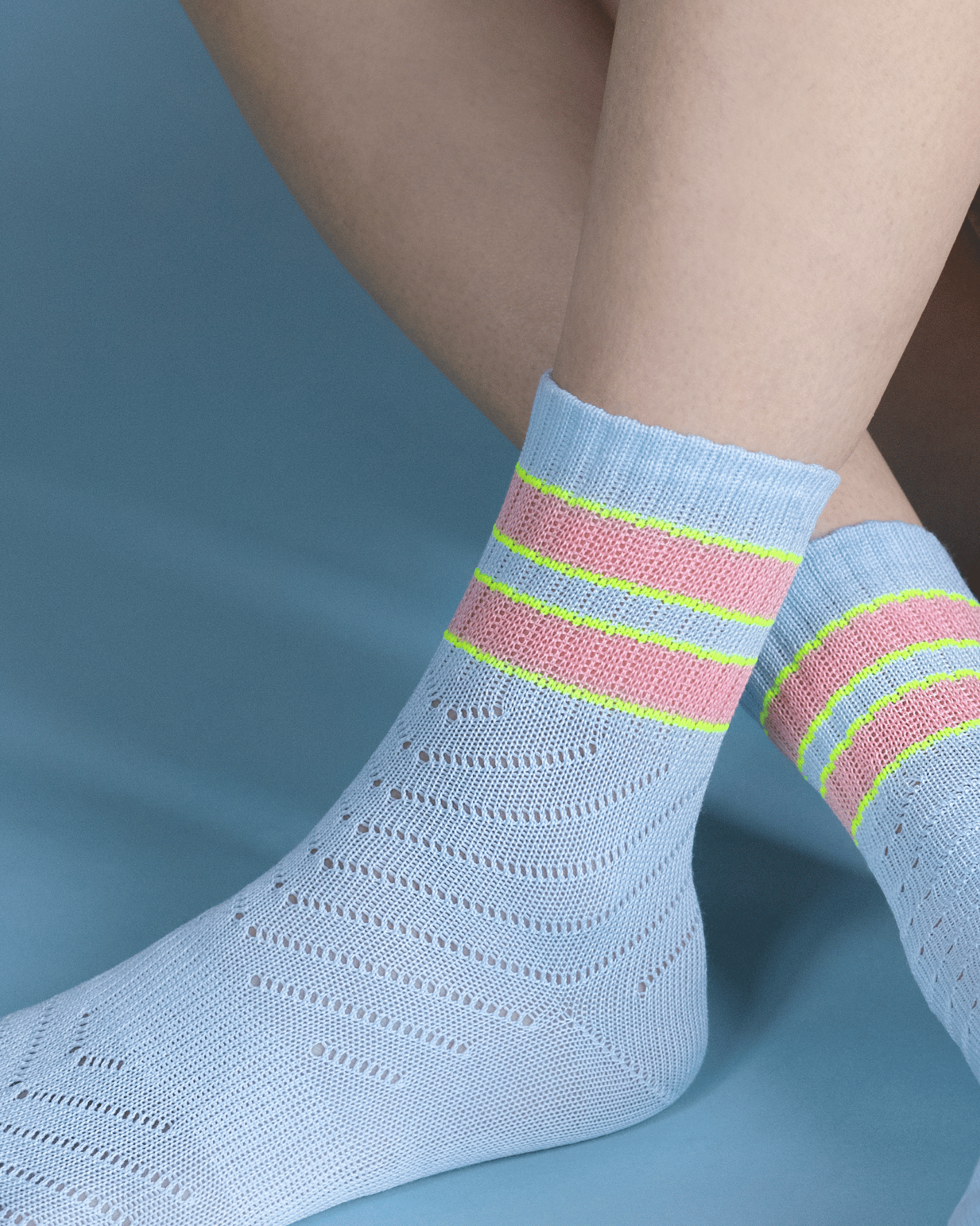 Sporty Mesh - NEON Sky