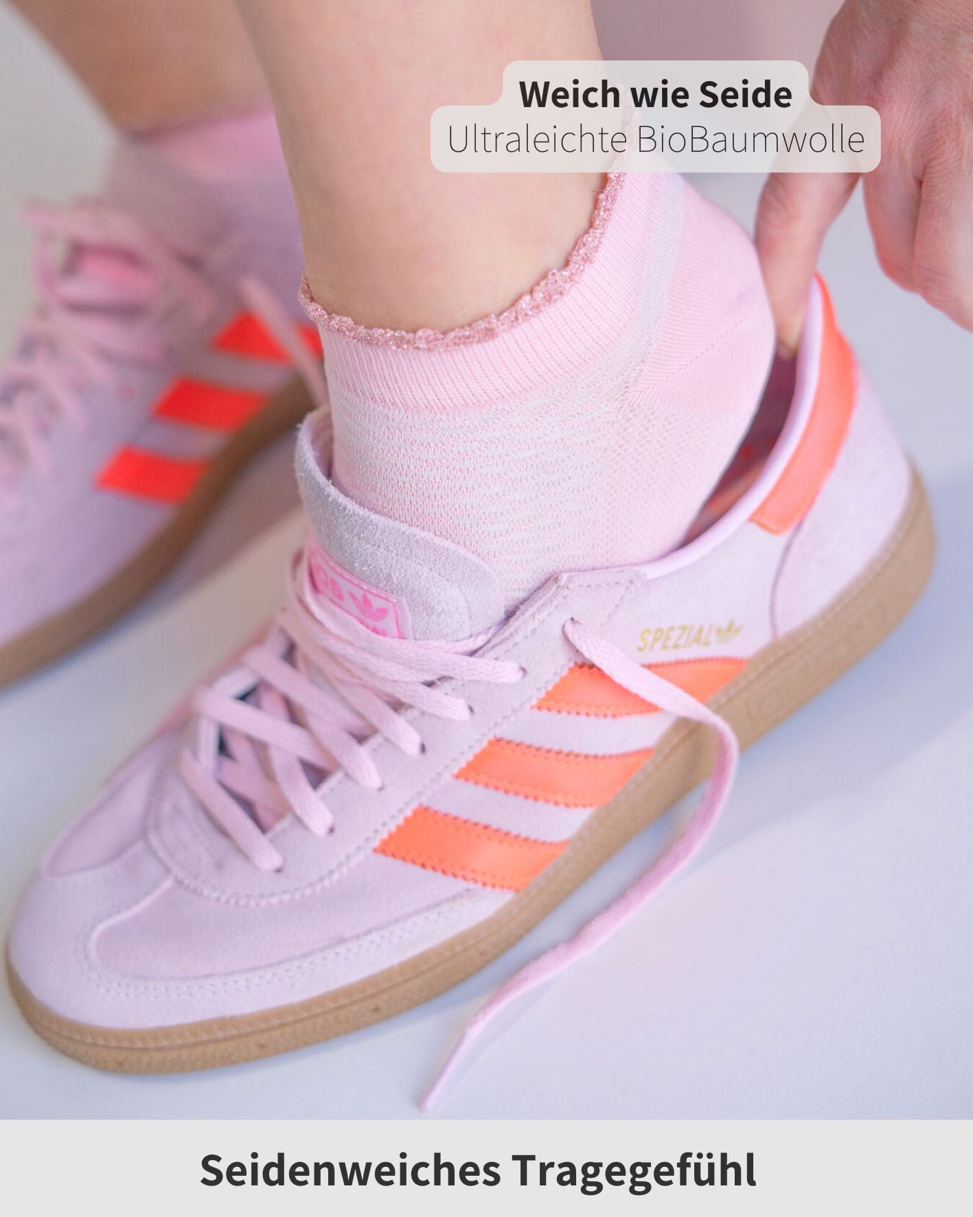 Elegant Sneaker Rose