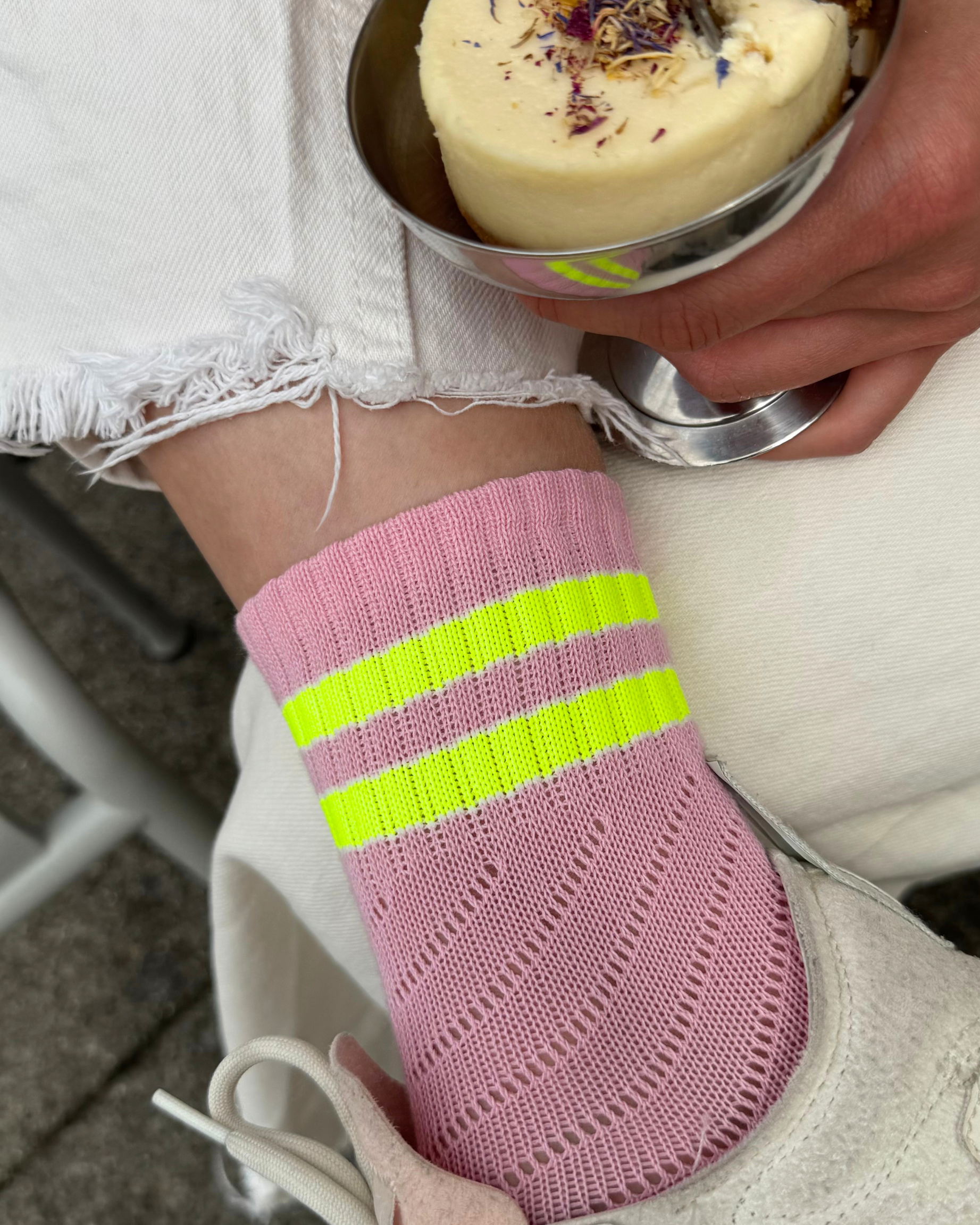 Sporty Mesh - NEON Rose