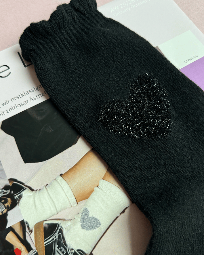 Cashmere Elegance - Black