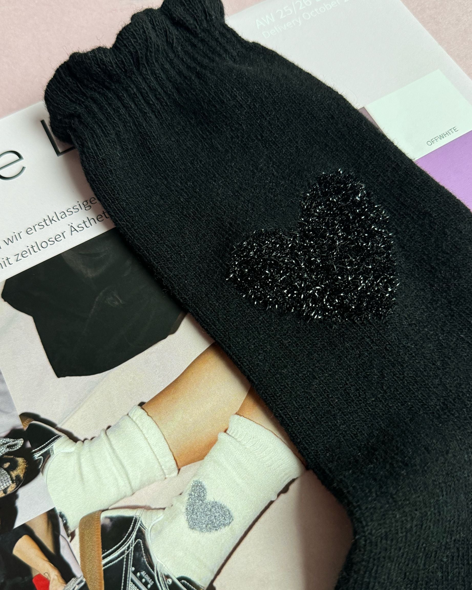 Cashmere Elegance - Black